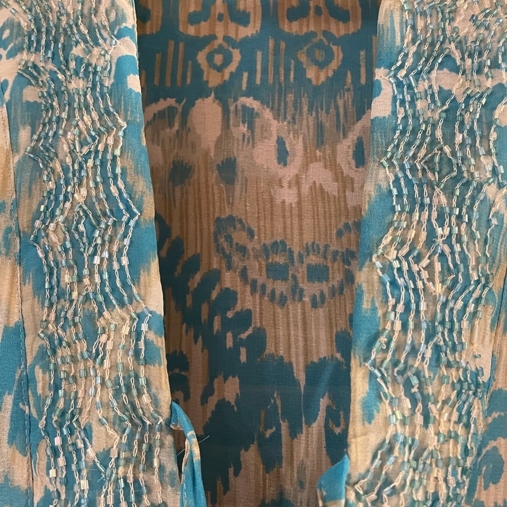 Cover up - Picture 2 of 2
